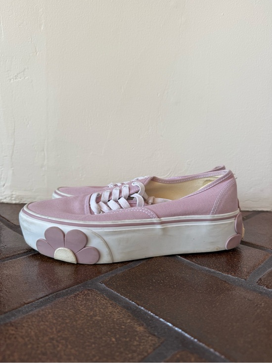 Vans Shoes - Vans Women’s Pink Canvas Platform Sneakers with Floral Accent